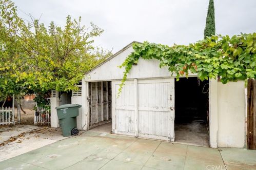 724 Acacia Ave, Glendale CA  91205-3006 exterior