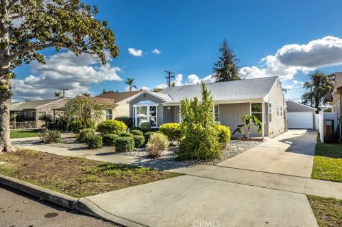 1706 11th St, Santa Ana, CA 92703-2011
