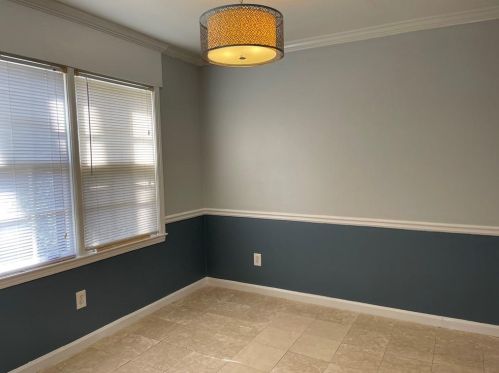 72 Montre Sq, Atlanta GA  30327-4044 exterior