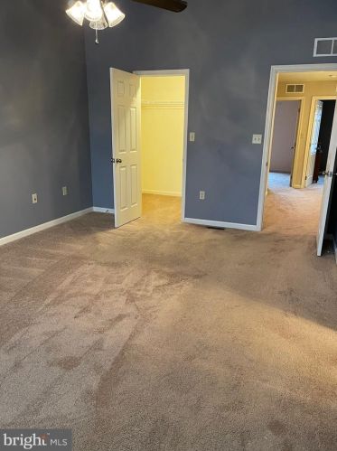 17 Spg Vw St, Carlisle PA 17013-4460 exterior