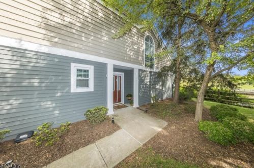 123 Bonney Ct, Bridgewater, NJ 08807-2088