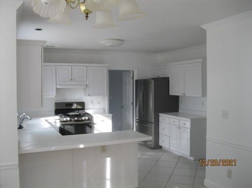 5620 Grove Place Xing, Lilburn GA  30047-6552 exterior
