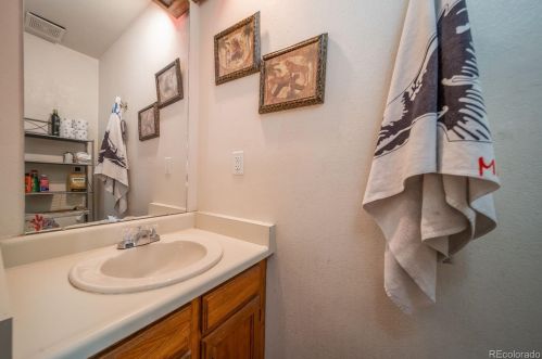 11983 Frd Dr, Aurora CO 80012-3282 exterior