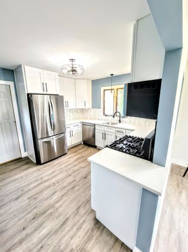 12832 Brooke Ave, Waukegan, IL 60087-4235