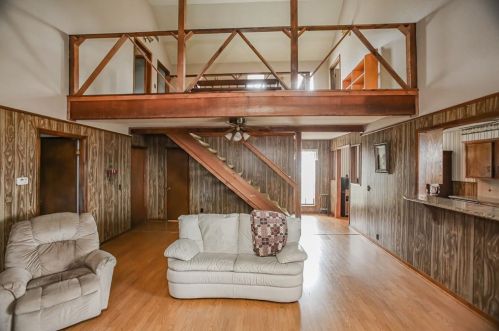 1500 Shanks Rd, Angleton TX 77515-9188 exterior