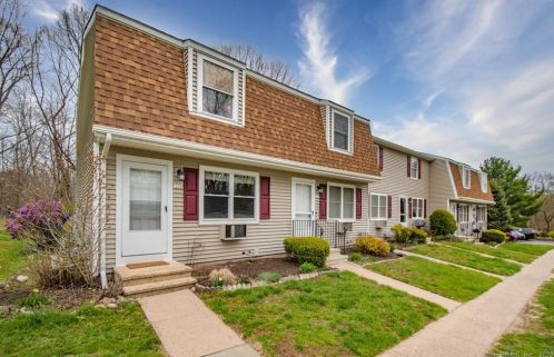 128 Brentwood Dr, Wallingford, CT 06492-4365