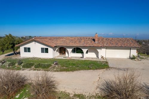 5395 Mustard Creek Rd, Lake Nacimiento, CA 93446-8702