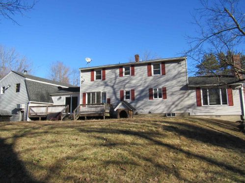 1 Westview Ter, Pelham, NH 03076-3533