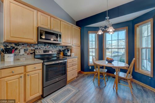 493 Holly Ln, Saint Paul MN  55128-7091 exterior