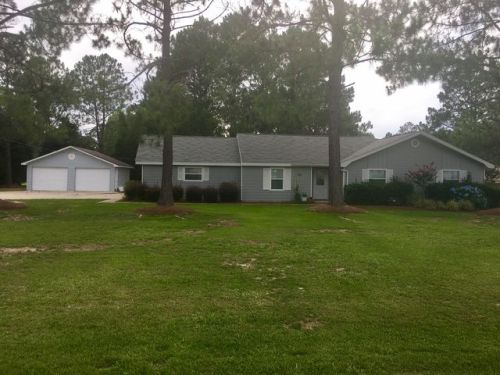 60 Andrea St, Baxley, GA 31513-7138