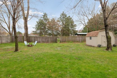 5498 Daisy Ct, Saint Paul MN  55110-2218 exterior