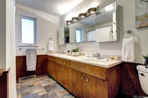 5031 Chester St, Englewood CO 80111-1330 exterior