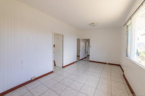 1815 Lanakila Ave, Honolulu HI  96817-2118 exterior