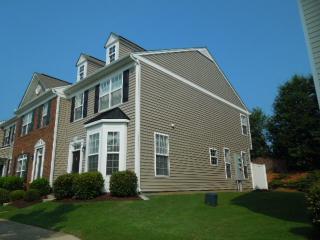 311 Intrepid Ct, Greer, SC 29650-5126