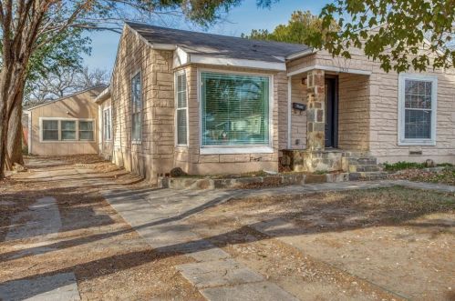 2313 Bombay Ave, Dallas, TX 75235-3610