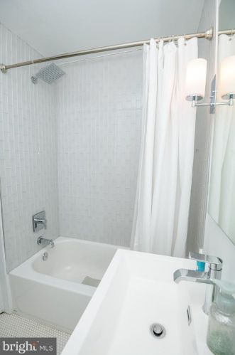 1009 Rosemere Ave, Silver Spring MD 20904-3007 exterior