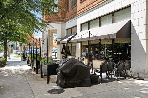 1468 Briarwood Rd, Atlanta GA  30319-4008 exterior