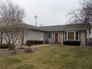 19936 Spruce Dr, Frankfort, IL 60423-6909