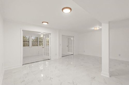 27 Cantey Pl, Atlanta GA  30327-4018 exterior