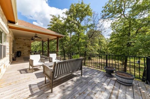 345 Arbors Cir, Webberville TX  78621-5574 exterior