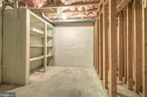 437 Carlisle St, Hanover PA 17331-2188 exterior