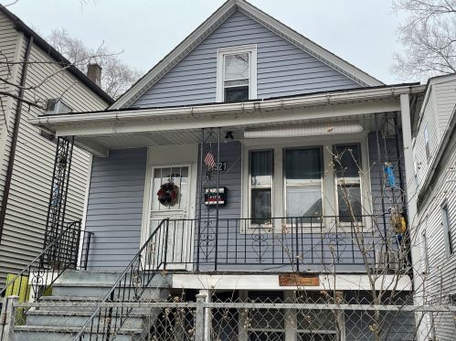 8521 Muskegon Ave, Chicago, IL 60617-2548