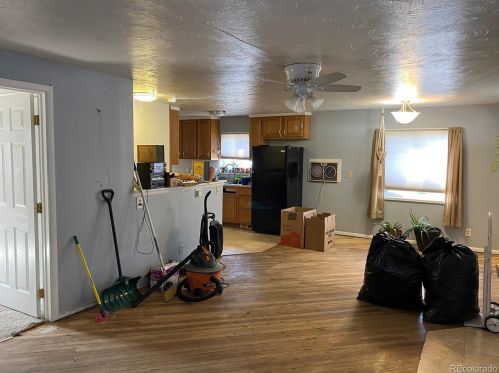 4822 Grant St, Englewood CO 80113-6827 exterior