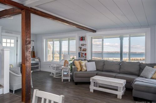 37 Attawan Ave, Niantic CT  06357-3622 exterior