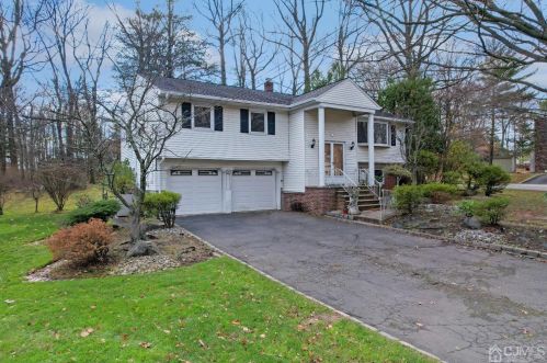 112 Livingston Ave, Edison, NJ 08820-2213