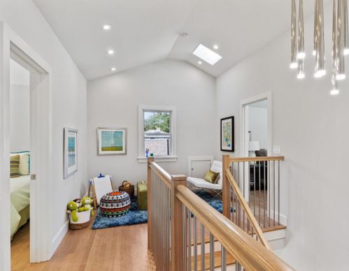 110 Pasa Robles Ave, Los Altos CA 94022-1235 exterior