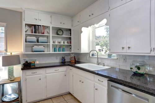 4633 Selkirk Dr, Fort Worth TX  76109-5243 exterior