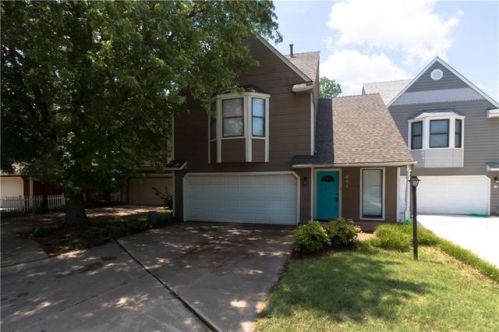 401 Abilene Ave, Edmond, OK 73003-6331