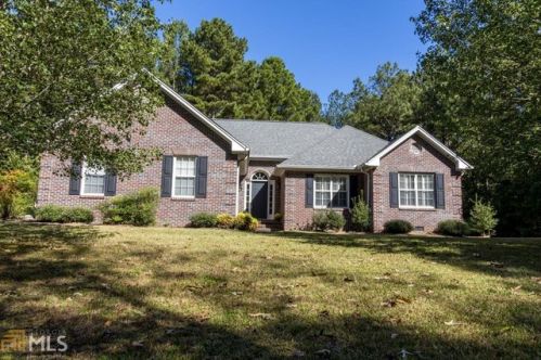 100 Oak Leaf Ln, Carrollton, GA 30116-4620