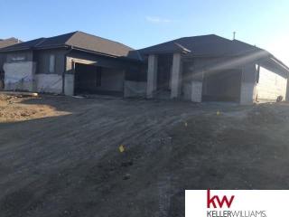 5526 208th Cir, Omaha, NE 68022-3137