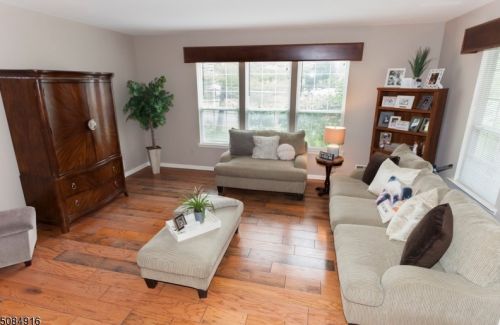 1 Evergreen Way, Mount Arlington, NJ 07856-1376
