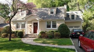 347 Downs St, Ridgewood, NJ 07450-2705