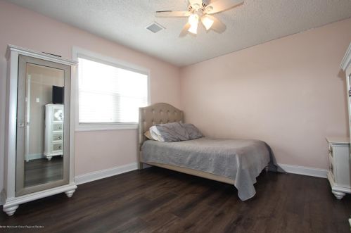 126 Virginia Ave, Lavallette NJ 08735-2439 exterior