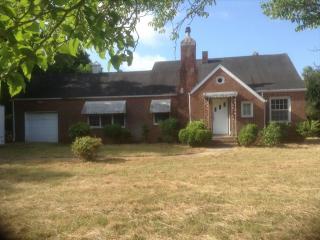 946 Railroad St, Mebane NC  27302-9434 exterior