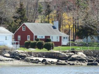 71 Waterside Dr, Guilford, CT 06437-3102