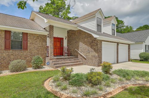 166 Ponderosa Dr, Ladson, SC 29456-3165