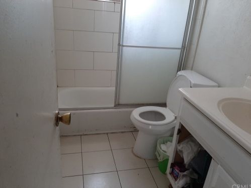 310 Wakefield Ave, Anaheim CA  92802-4222 exterior