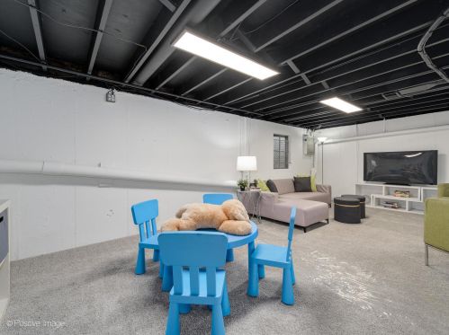 201 Monroe Rd, Lemont IL  60440-2022 exterior