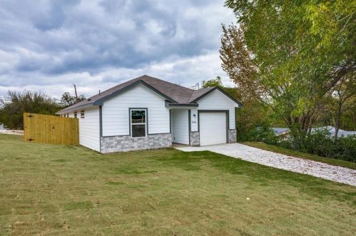 5232 Helmick Ave, Fort Worth, TX 76107-7514