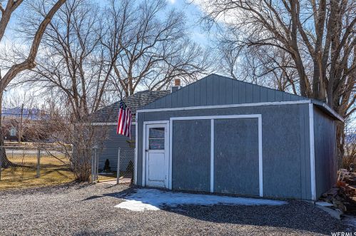 590 200, Mount Pleasant UT 84647-1233 exterior