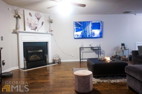 5435 Bluegrass Dr, Atlanta, GA 30349-2959