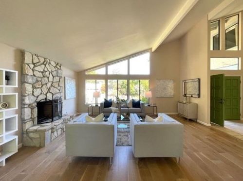 17240 Grosvenor Ct, Los Gatos, CA 95030-2208