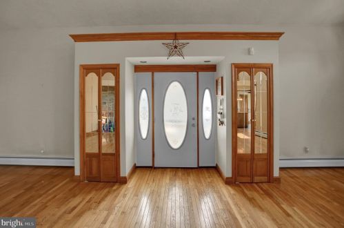 3280 Carlisle Rd, York, PA 17315-4536
