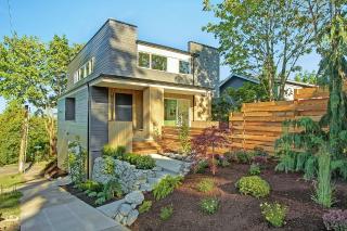 621 25 Ave, Seattle WA  98125-4234 exterior