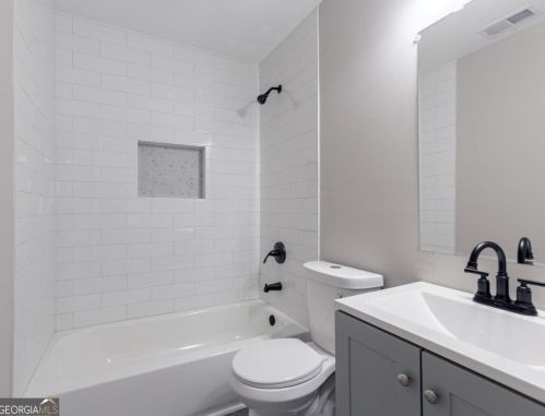 5864 Ronnie Dr, Rex GA 30273-1059 exterior