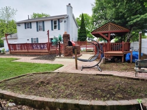 65 Jefferson Dr, Piscataway, NJ 08854-5052